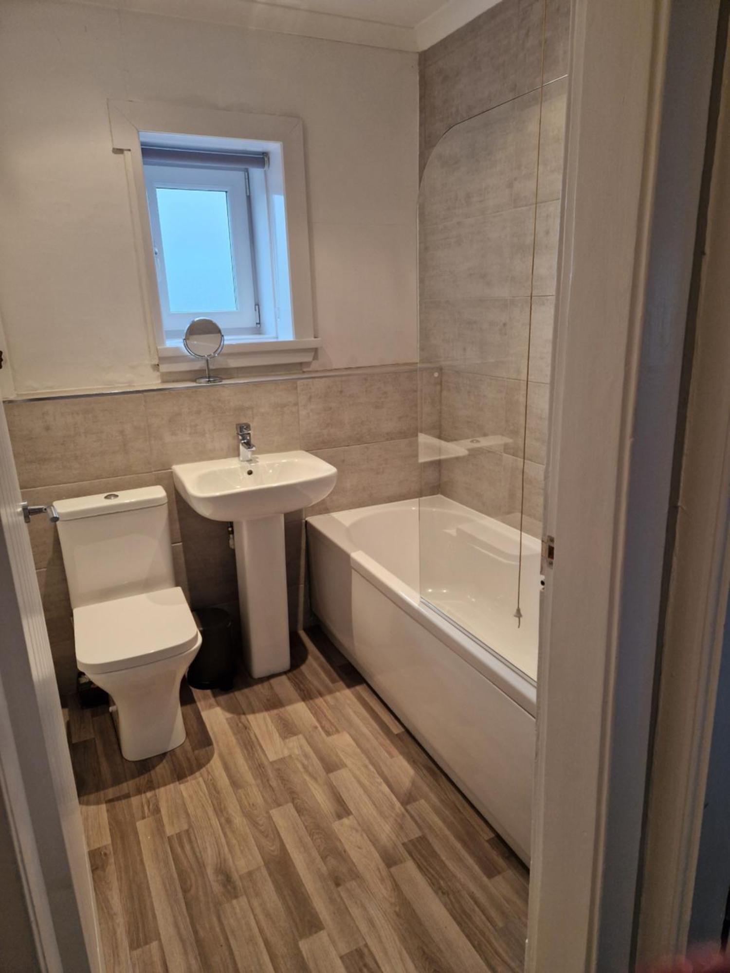 Star Apartment Dumbarton Bagian luar foto